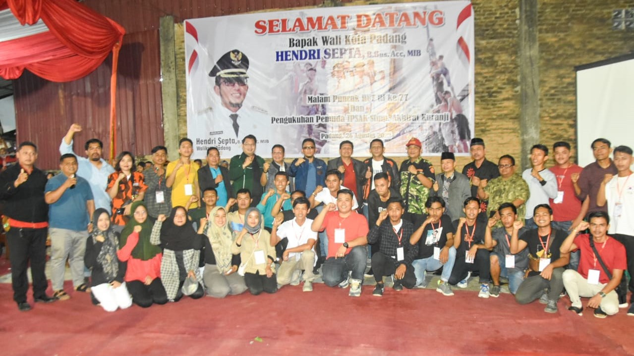 Ribuan Warga Kuranji Peringati HUT RI Bersama Wako Hendri Septa