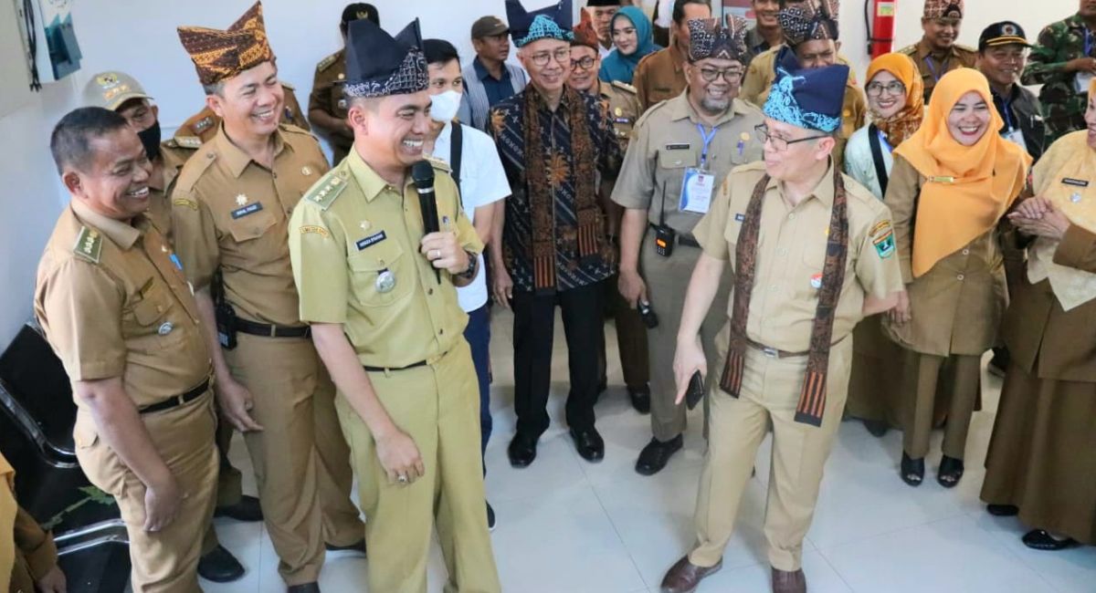 heriza-syafani-camat-terbaik-di-kota-padang-dinilai-tim-provinsi