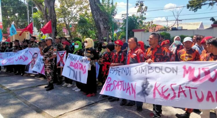 Demo di DPRD Padang, Sejumlah Ormas Kecam Effendi Simbolon