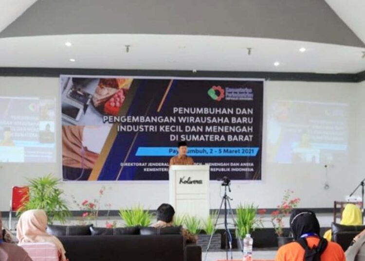 Langgam.id - Sebanyak 45 calon dan pelaku IKM di Payakumbuh mengikuti Bimtek yang dilaksanakan Kementerian Perindustrian Republik Indonesia.