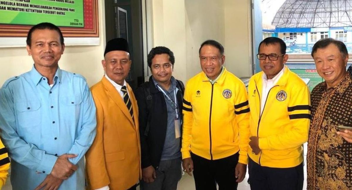 Wako Pariaman Dampingi Menpora Tinjau Venue Sport Center UNP