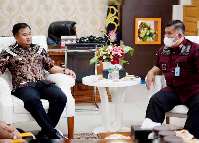 Langgam.id - Kemenkumham Sumbar kembali mendapat apresiasi atas tugas dan fungsinya dalam memfasilitasi pembentukan produk hukum daerah.