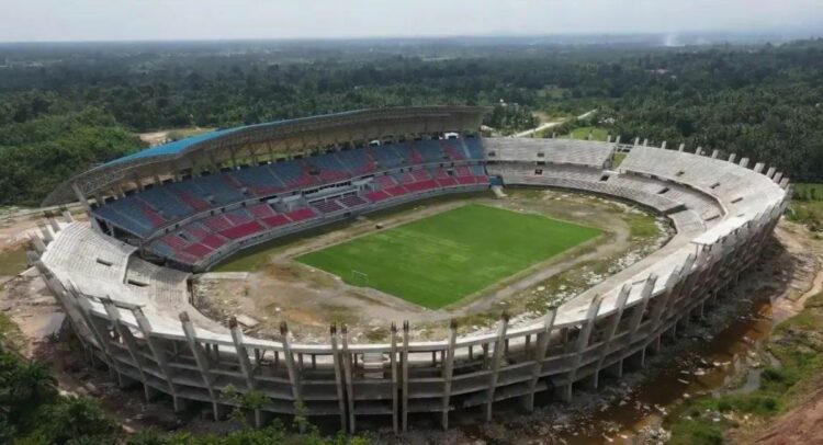 Belum Tuntas, Andre Rosiade Sayangkan Pembangunan Stadion Utama Sumbar