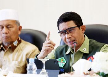 Langgam.id - Kepala BNPB minta Pemkab Pasbar segera menuntaskan segala hal yang berkaitan dengan proses rehabilitasi dan rekonstruksi gempa.