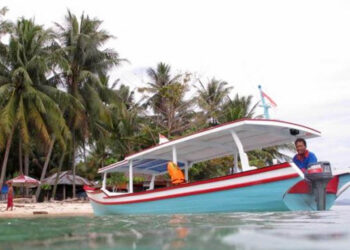 Langgam.id - Dishub Kabupaten Pesisir Selatan (Pessel) meminta agar para penyedia jasa angkutan kapal untuk melengkapi peralatan keselamatan.
