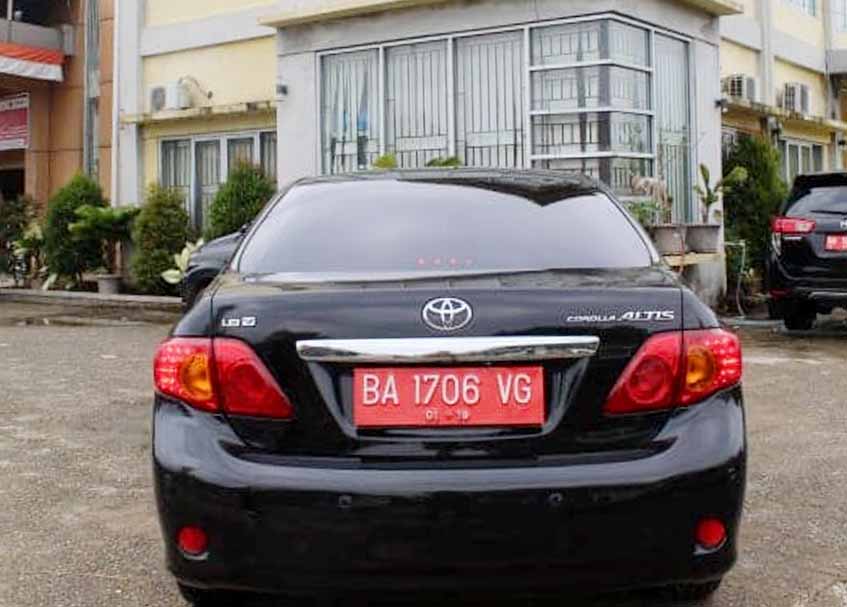 Langgam.id - Pemkab Dharmasraya bekerjasama dengan Kantor PKNL Padang melelang puluhan kendaraan dinas yang sudah tidak digunakan.