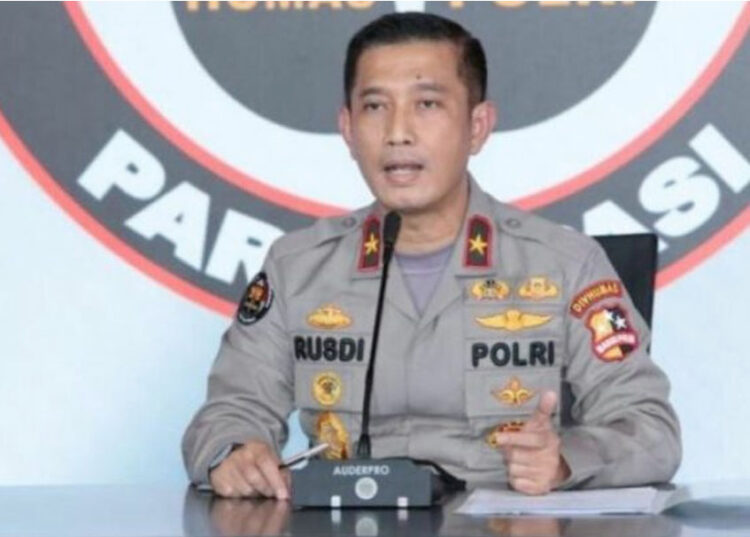 Langgam.id - Kapolri kembali mengeluarkan surat telegram usai keterlibatan Irjen Pol Teddy Minahasa Putra dalam kasus peredaran narkoba.