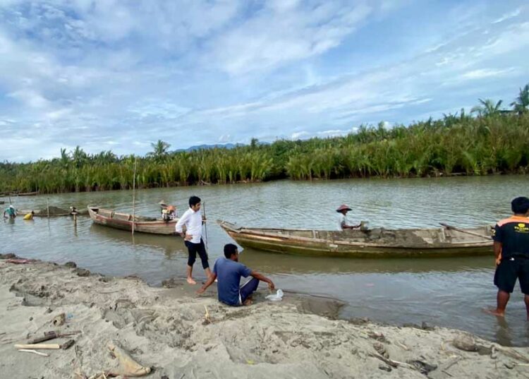Langgam.id - Polda Sumbar menindaklanjuti laporan masyarakat terkait penambangan pasir pantai ilegal di Muaro Anai, Pasia Jambak, Padang.