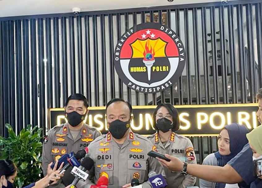 Langgam.id - Kepolisian Republik Indoensia (Polri) terus mengusut peristiwa yang menewaskan 125 orang di Stadion Kanjuruhan Malang, Jawa Timur