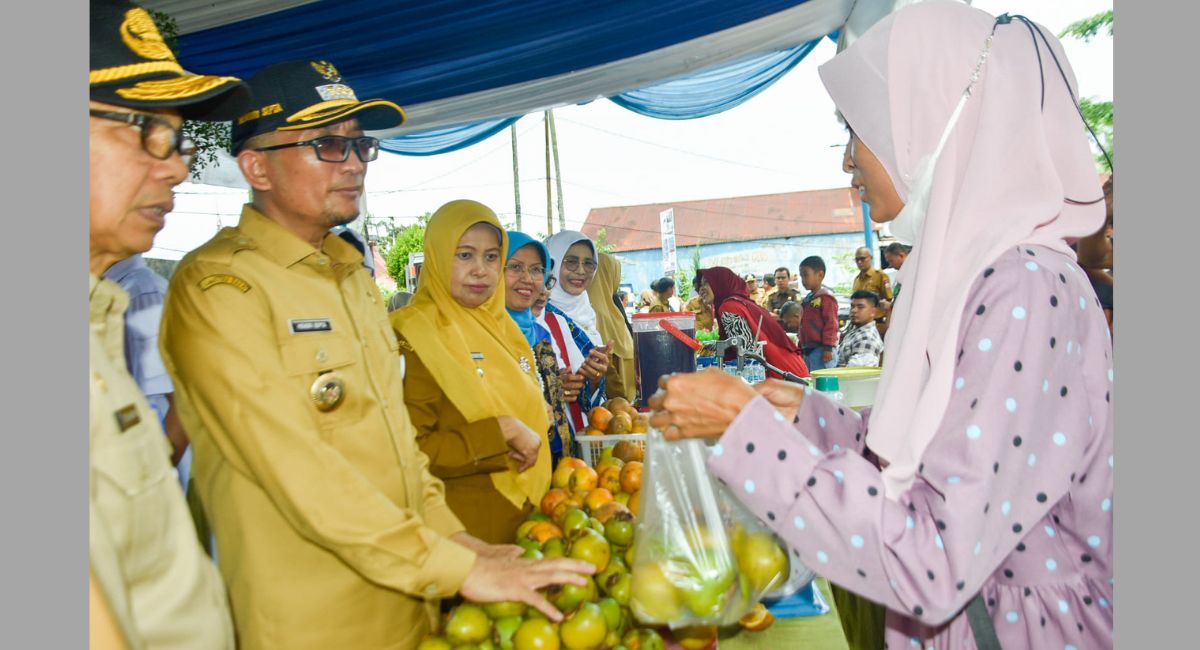 tekan-inflasi-pemko-padang-kembali-gelar-pasar-murah