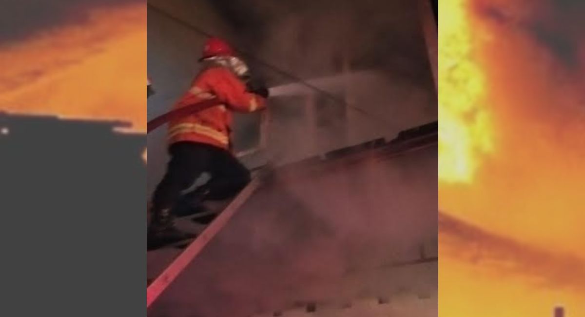 gudang-kain-di-bukittingi-terbakar-kerugian-capai-rp-1-miliar