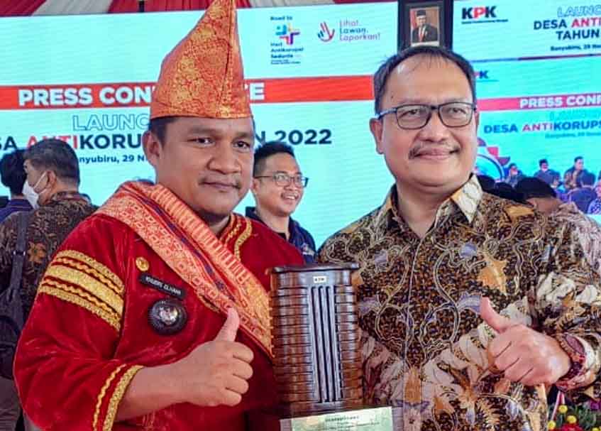 Langgam.id - Nagari Kamang Hilia, Kecamatan Kamang Magek, Kabupaen Agam berhasil menjadi Desa Antikorupsi tahun 2022.
