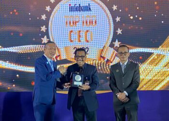 Dirut Bank Nagari Muhammad Irsyad masuk daftar Top 100 CEO Infobank Award. [Dok. Humas BN]