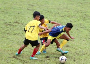 Langgam.id - Jajaran DPRD Kota Pariaman mendukung Persatuan Sepakbola Kota Pariaman (Persikopa) menjadi juara di Piala Soeratin.