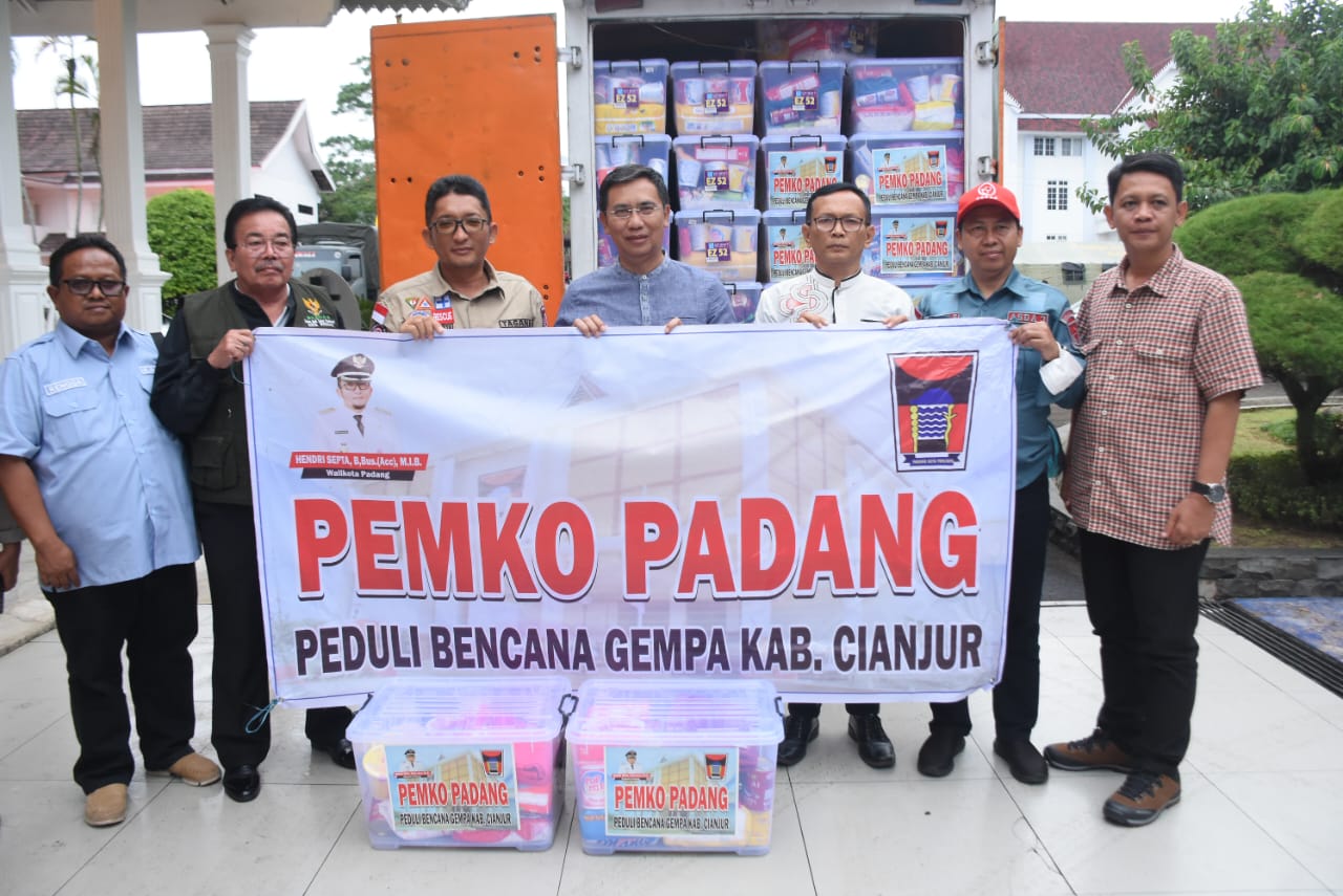 Setelah Dikunjungi Presiden Jokowi, Wako Hendri Septa Tinjau Lokasi Gempa Desa Cijedil