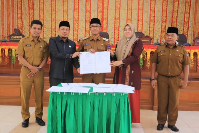 DPRD dan Wako Payakumbuh Sahkan 3 Perda di Penghujung 2022