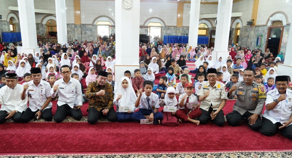 2.397 Siswa SD dan SMP di Padang Terima Beasiswa Baznas