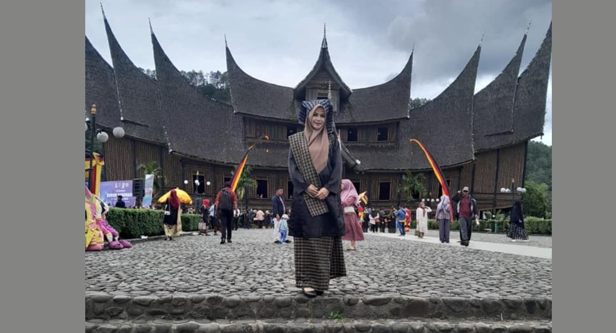 digelar-di-batusangkar-kongres-bundo-kanduang-belangsung-hingga-hari-ini