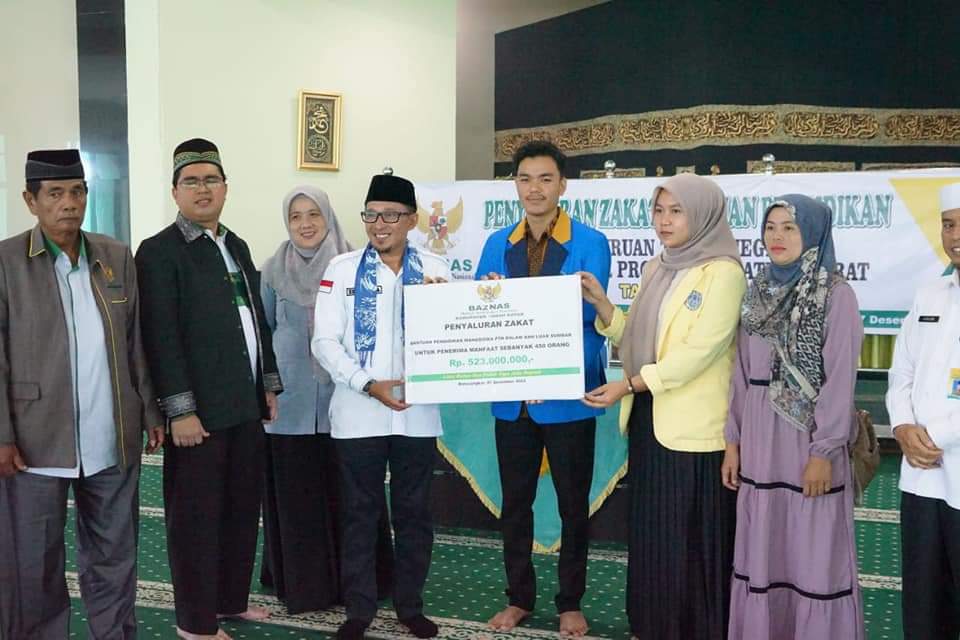 450 Mahasiswa Tanah Datar Terima Beasiswa Baznas