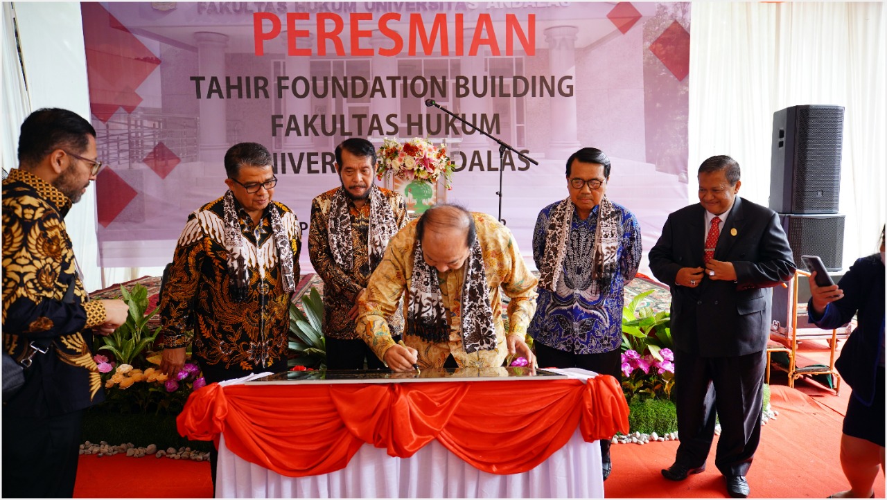 Unand Resmikan Tahir Foundation Building di Fakultas Hukum