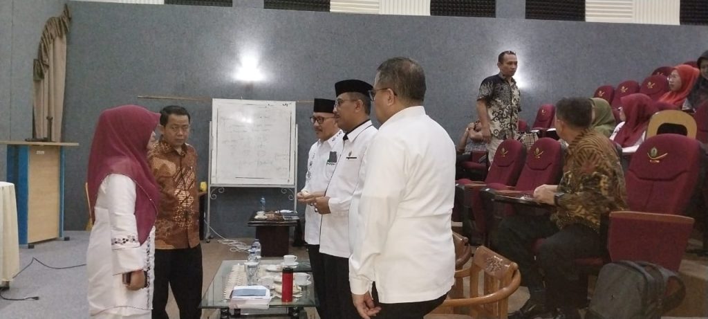 Lembaga Penjaminan Mutu (LPM) Universitas Islam Negeri (UIN) Imam Bonjol Padang melakukan kegiatan evaluasi layanan akademik,