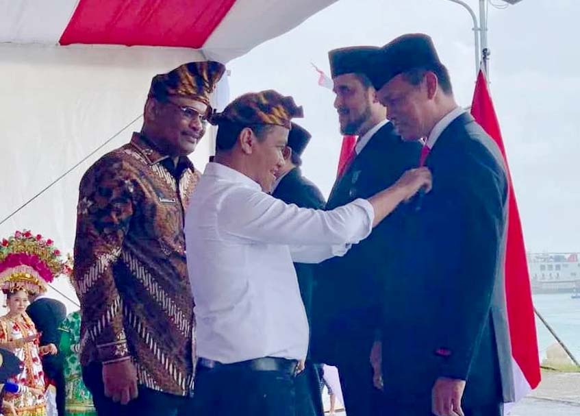 Langgam.id - Empat kepala daerah di Indonesia dianugerahi tanda kehormatan Satyalancana Wira Karya, satu di antaranya Wali Kota Pariaman.