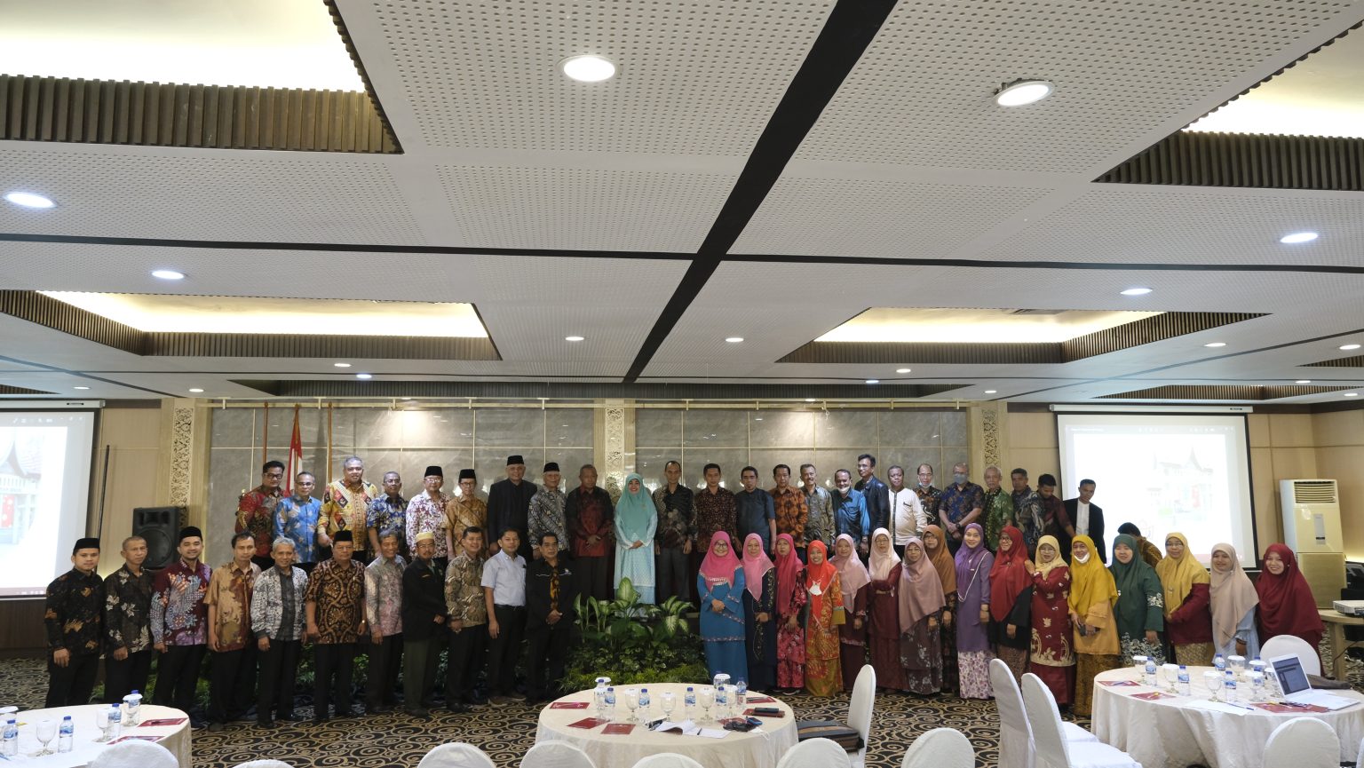 UIN Imam Bonjol Gelar Workshop Tinjauan Kurikulum Pascasarjana