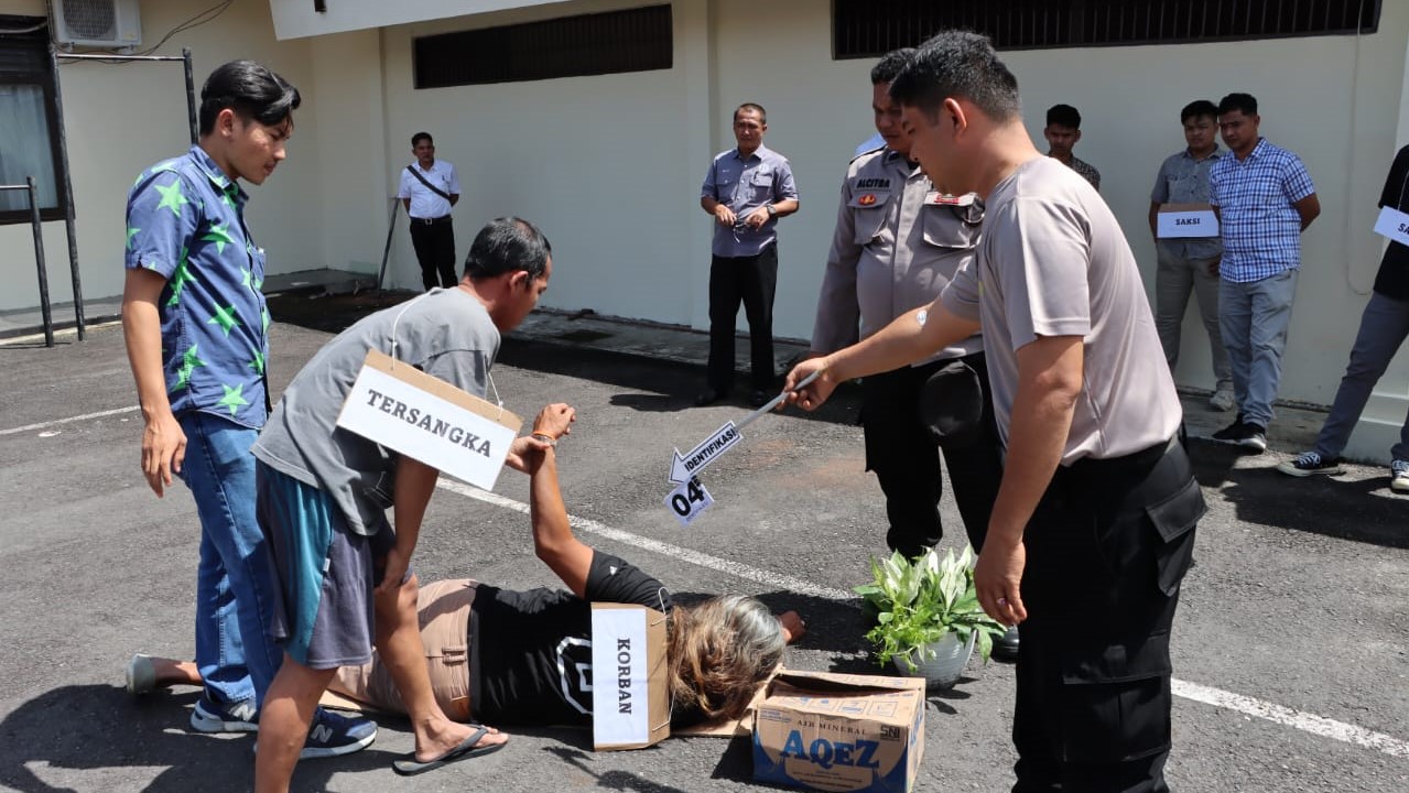 Rekonstruksi Kasus Pembunuhan Ayu di Agam: 11 Adegan, TKP di Kebun Sawit