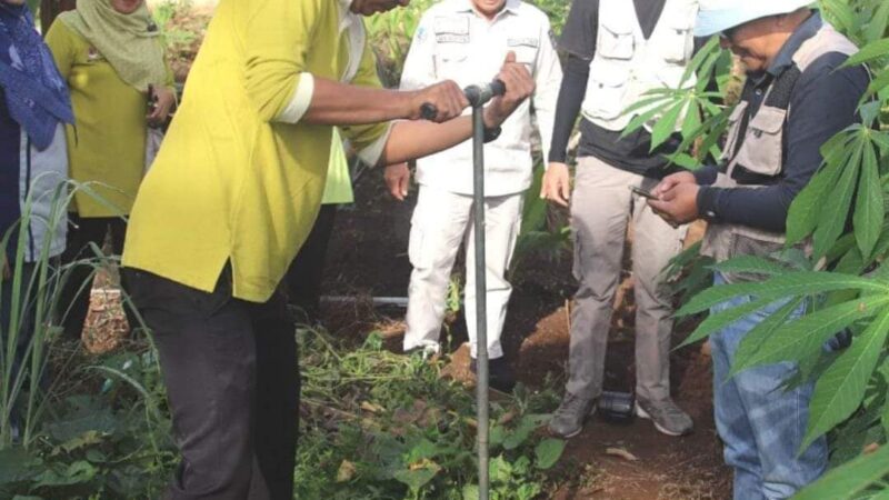 DLH Bersama Unand Uji Kualitas Tanah 6 Lokasi di Padang