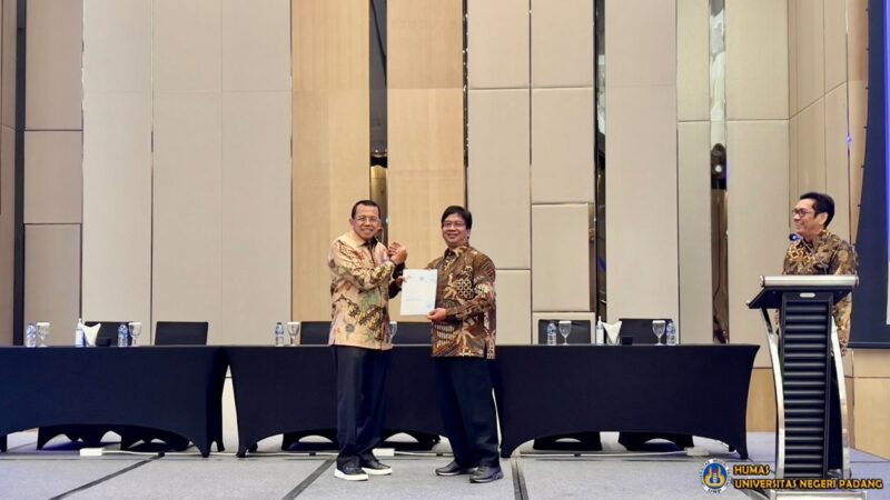 Rektor UNP Prof. Ganefri Jadi Ketua Majelis Rektor PTN