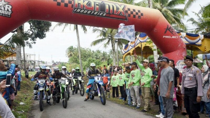 Ratusan Rider Ramaikan Trail Amal di Desa Naras I