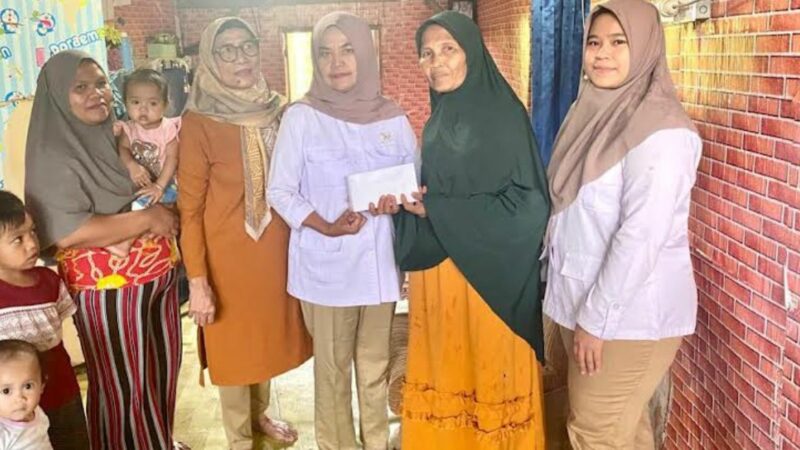 pasutri-kurang-mampu-di-nanggalo-terima-betor-dari-andre-rosiade