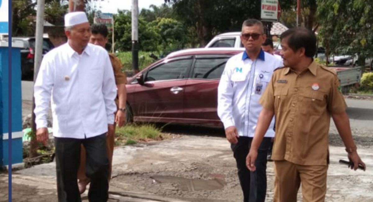 Bupati Pasaman Barat Sidak Kantor Samsat di Simpang Empat