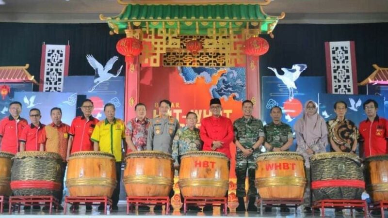 Bazar di Pecinan Pondok Meriahkan Imlek di Padang