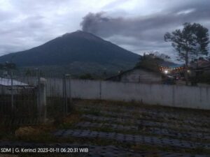 BPBD Sumbar Imbau Warga Hindari Hoaks Terkait Erupsi Marapi dan Kerinci