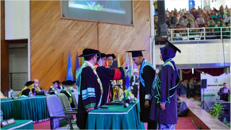 Awal 2023, Unand Lepas 1.210 Wisudawan