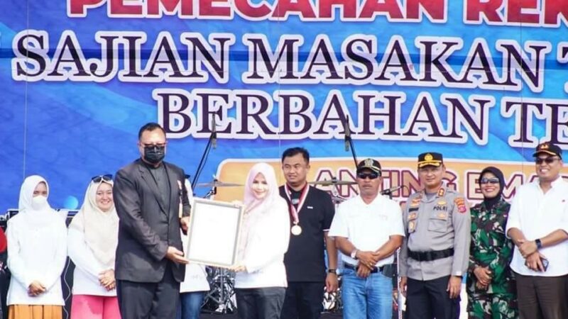 Warga Dharmasraya Memasak 11.790 Telur Jadi 2.725 Makanan, Masuk Rekor Muri