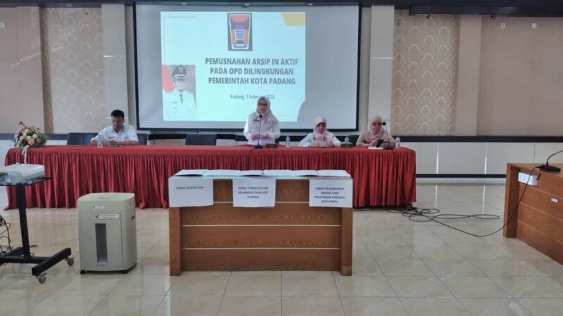 Pemko Padang Musnahkan 5.164 Dokumen Arsip Lama