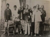 Seabad Kisah Gamad, Awal Perjalanan Panjang Musik Modern Minang