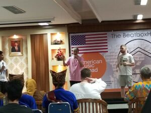 Konsulat Amerika Serikat Diplomasi Budaya Lewat The Beatbox House di Unand