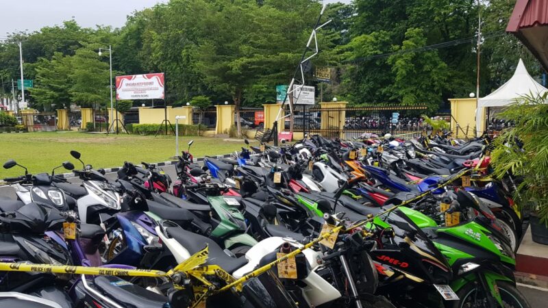 Polresta Padang Kandangkan Puluhan Kendaraan Pengguna Knalpot Brong