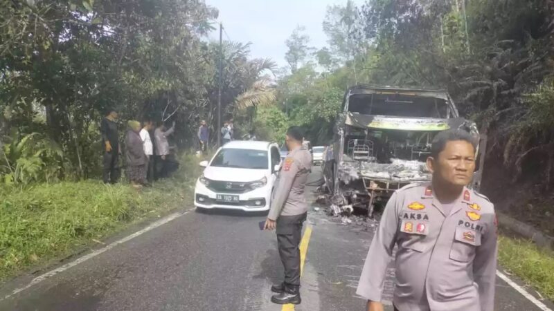 Kronologi Bus ALS Hangus Terbakar di Palupuh, Kerugian Mencapai Rp1,7 Miliar