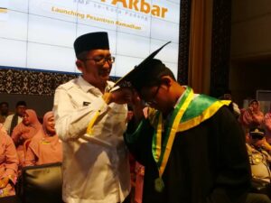 Wali Kota Padang Wisuda 1.063 Anak Tahfiz