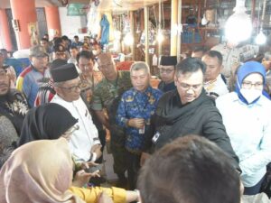 Jelang Ramadan, Wako Hendri Septa Sidak Pasar Raya