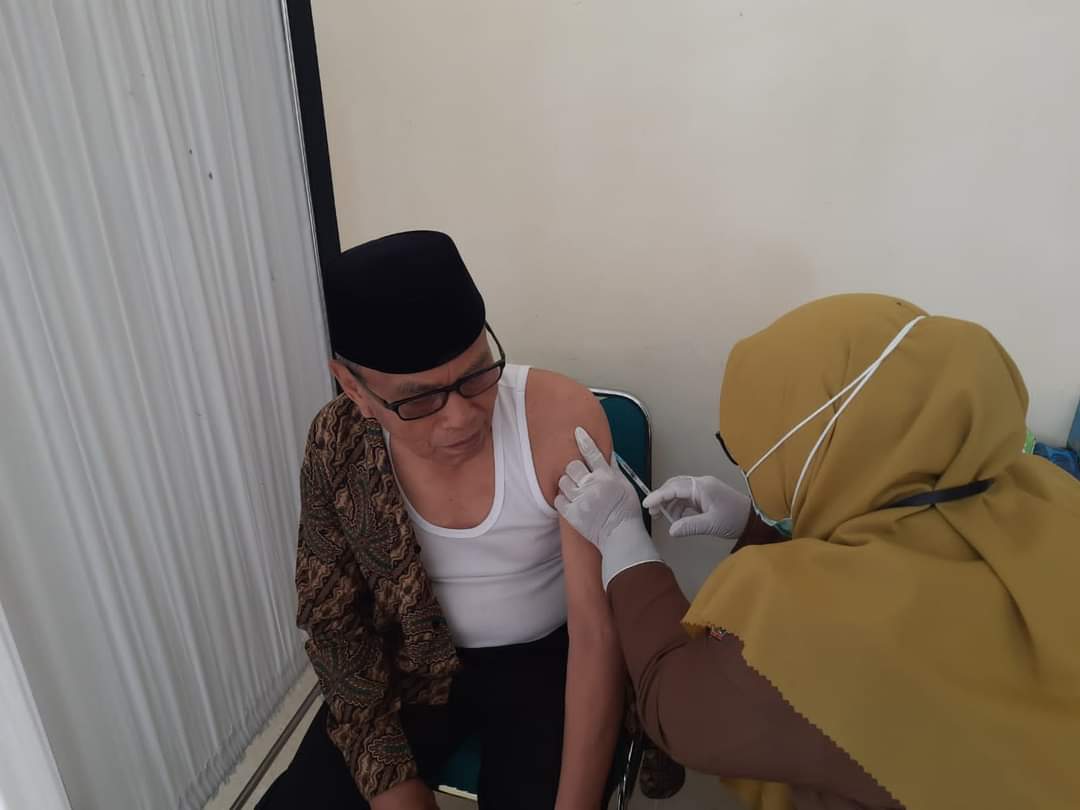 43 Calon Jemaah Haji Padang Panjang Terima Vaksin Meningitis