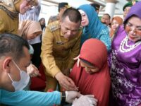 Ada KLB di Provinsi Tetangga, Program Imunisasi Polio Sumbar Diluncurkan di Pariaman