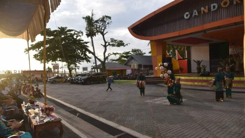 Sambil Menanti Sunset, Kini Ada Atraksi Budaya Tiap Sabtu di Pariaman