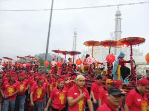 Mengarak Budaya Membaur Komunitas Tionghoa Padang