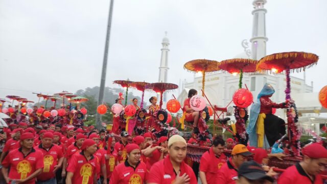 Mengarak Budaya Membaur Komunitas Tionghoa Padang