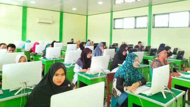 5.473 Guru Madrasah di 19 Kabupaten/Kota Sumbar Serentak Ikuti Ujian